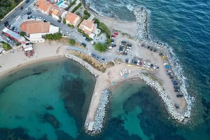 Framed Print : Drone Photo of Plage D'Arpillon in Les Issmbres, Var, Provence-Alpes-Côte d'Azur, France Framed Print : Drone Photo of Plage D'Arpillon in Les Issmbres, Var, Provence-Alpes-Côte d'Azur, France