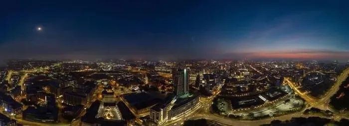 Framed Print : Drone shot of Leeds City Centre at dawn showing Bridgewater Place and surrounding area Framed Print : Drone shot of Leeds City Centre at dawn showing Bridgewater Place and surrounding area