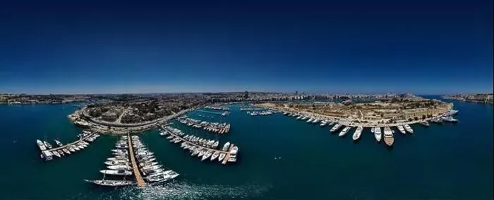 Framed Print : Drone shot of Yacht Marina Framed Print : Drone shot of Yacht Marina