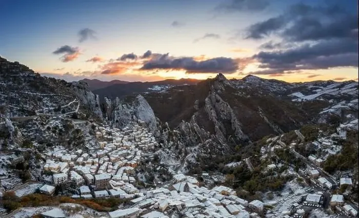 Framed Print : drone view of Castelmezzano in the Piccolo Dolomiti region of southern Italy at sunrise in winter Framed Print : drone view of Castelmezzano in the Piccolo Dolomiti region of southern Italy at sunrise in winter