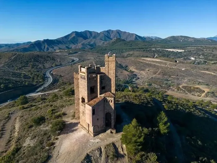 Framed Print : drone view of Castillo de la Mota in Alhaurín el Grande in the province of Málaga, Spain Framed Print : drone view of Castillo de la Mota in Alhaurín el Grande in the province of Málaga, Spain
