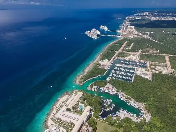 Framed Print : Drone view of mexican caribbean sea in Cozumel Framed Print : Drone view of mexican caribbean sea in Cozumel