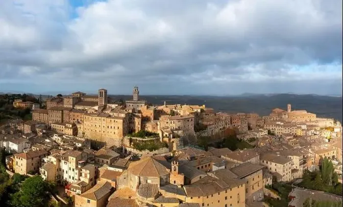 Framed Print : Drone view of the Tuscan hilltop village and wine capital of Montepulciano Framed Print : Drone view of the Tuscan hilltop village and wine capital of Montepulciano