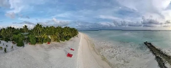 Framed Print : Drone view of Villa Park resort on Ari atoll in Maldives Framed Print : Drone view of Villa Park resort on Ari atoll in Maldives