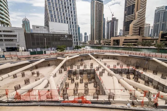 Framed Print : Dubai, United Arab Emirates - October, 2018: Construction of new skycraper in Dubai Framed Print : Dubai, United Arab Emirates - October, 2018: Construction of new skycraper in Dubai