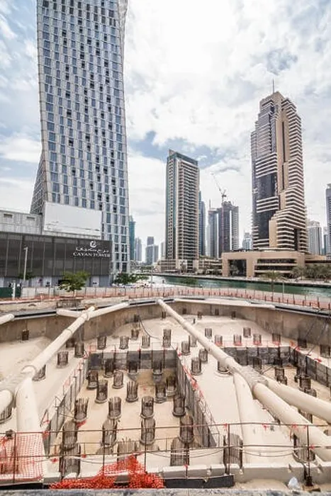Framed Print : Dubai, United Arab Emirates - October, 2018: Construction of new skycraper in Dubai Framed Print : Dubai, United Arab Emirates - October, 2018: Construction of new skycraper in Dubai