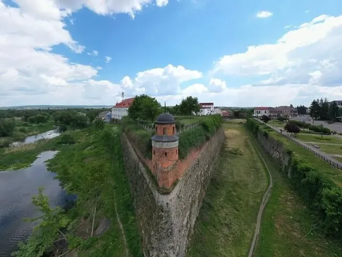 Framed Print : Dubno, Ukraine - June 7, 2021: Aerial view on Dubno castle from drone Framed Print : Dubno, Ukraine - June 7, 2021: Aerial view on Dubno castle from drone