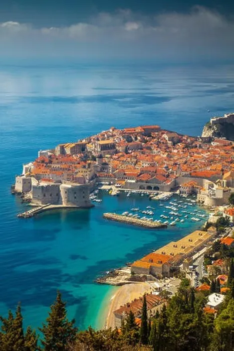 Framed Print : Dubrovnik, Croatia. Beautiful romantic old town of Dubrovnik during sunny day, Croatia, Europe Framed Print : Dubrovnik, Croatia. Beautiful romantic old town of Dubrovnik during sunny day, Croatia, Europe