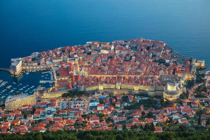 Framed Print : Dubrovnik, Croatia. Beautiful romantic old town of Dubrovnik during sunset Framed Print : Dubrovnik, Croatia. Beautiful romantic old town of Dubrovnik during sunset