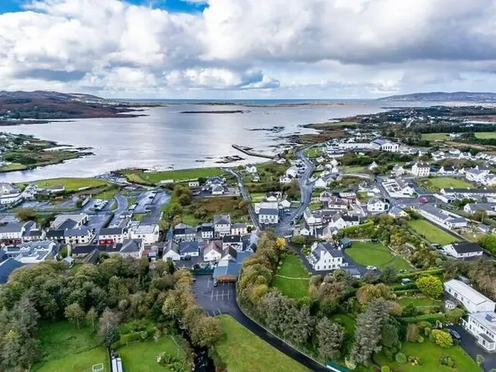 Framed Print : DUNGLOE, COUNTY DONEGAL, IRELAND - OCTOBER 21 2023 : Dungloe is a lovely town in Ireland Framed Print : DUNGLOE, COUNTY DONEGAL, IRELAND - OCTOBER 21 2023 : Dungloe is a lovely town in Ireland