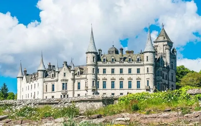 Framed Print : Dunrobin Castle and Gardens, NC500, Scotland, UK Framed Print : Dunrobin Castle and Gardens, NC500, Scotland, UK