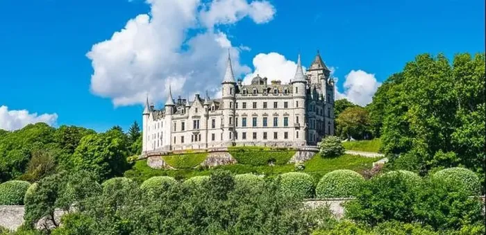Framed Print : Dunrobin Castle and Gardens, NC500, Scotland, UK Framed Print : Dunrobin Castle and Gardens, NC500, Scotland, UK