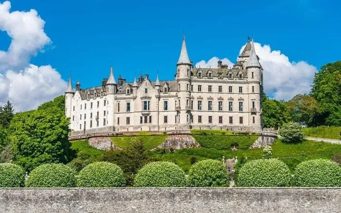 Framed Print : Dunrobin Castle and Gardens, NC500, Scotland, UK Framed Print : Dunrobin Castle and Gardens, NC500, Scotland, UK