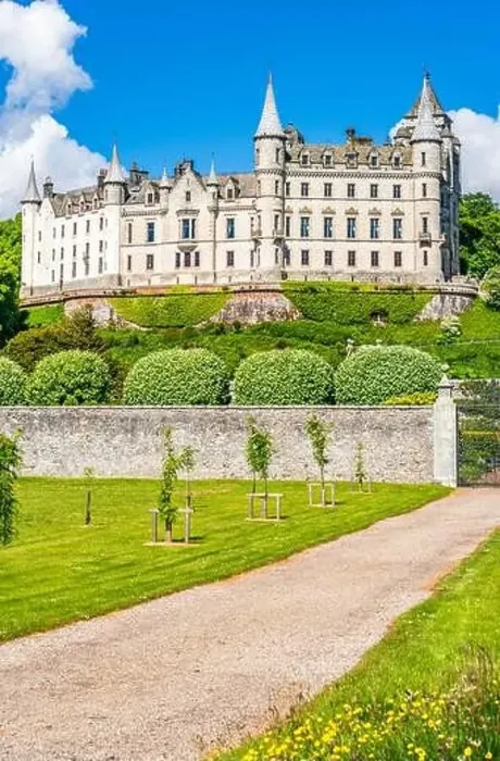 Framed Print : Dunrobin Castle and Gardens, NC500, Scotland, UK