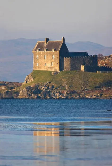 Framed Print : Duntrune Castle, Loch Crinan, Argyll Framed Print : Duntrune Castle, Loch Crinan, Argyll