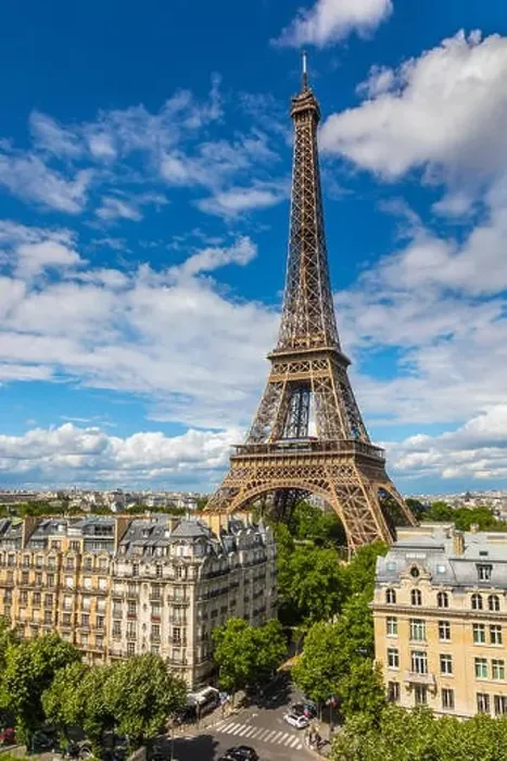 Framed Print : Eiffel Tower, Paris, France Framed Print : Eiffel Tower, Paris, France
