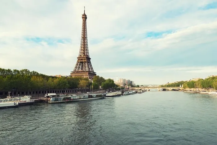 Framed Print : Eiffel tower in Paris from the river Seine in spring season. Paris, France Framed Print : Eiffel tower in Paris from the river Seine in spring season. Paris, France