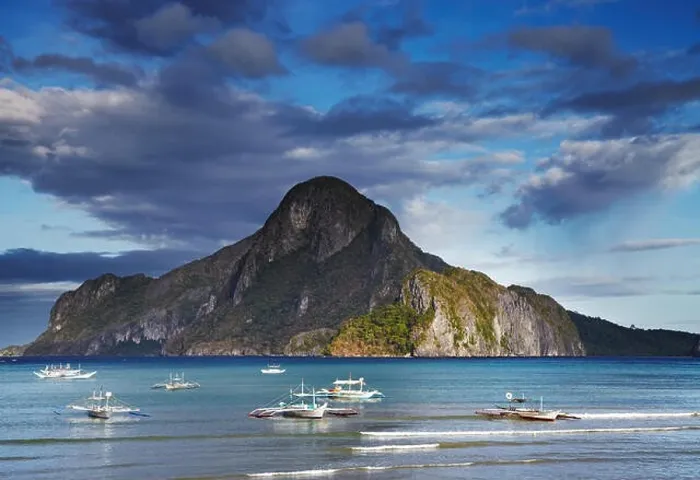 Framed Print : El Nido bay and Cadlao island, Palawan, Philippines Framed Print : El Nido bay and Cadlao island, Palawan, Philippines