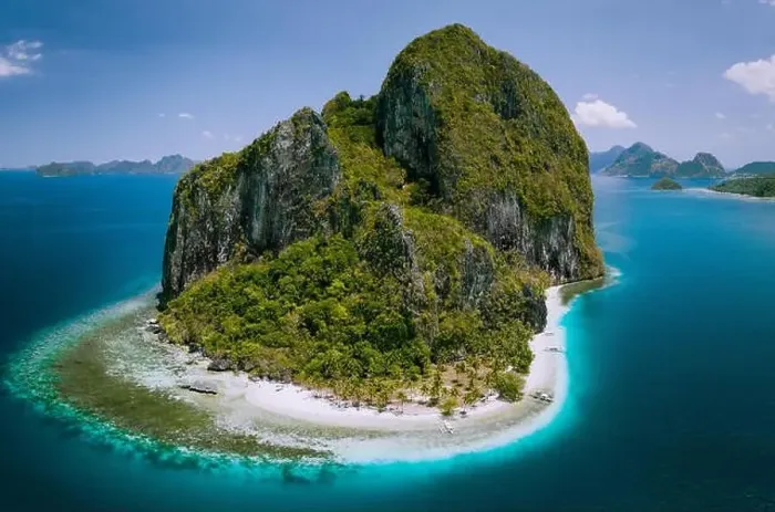 Framed Print : El Nido, Palawan, Philippines. Aerial drone above shot of impressive Pinagbuyutan Island Framed Print : El Nido, Palawan, Philippines. Aerial drone above shot of impressive Pinagbuyutan Island
