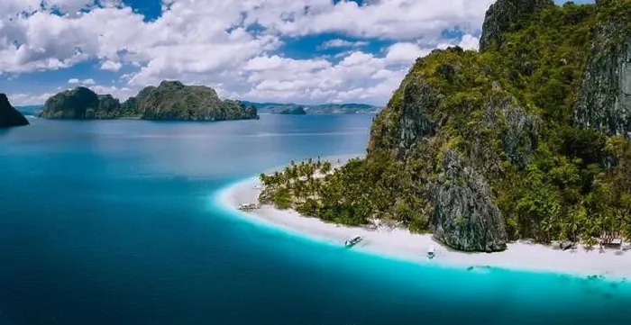 Framed Print : El Nido, Palawan, Philippines. Aerial drone shot of Ipil beach located on Pinagbuyutan Island Framed Print : El Nido, Palawan, Philippines. Aerial drone shot of Ipil beach located on Pinagbuyutan Island