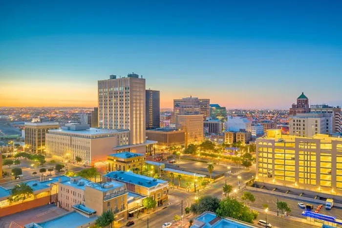 Framed Print : El Paso, Texas, USA downtown city skyline at dusk with Juarez, Mexico in the distance Framed Print : El Paso, Texas, USA downtown city skyline at dusk with Juarez, Mexico in the distance