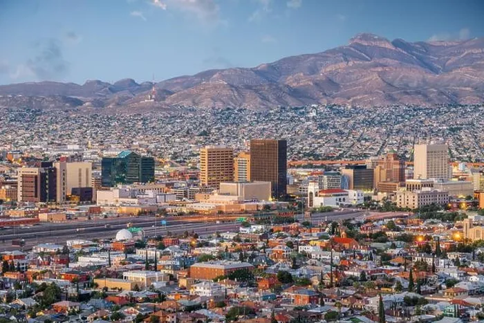 Framed Print : El Paso, Texas, USA downtown city skyline at dusk with Juarez, Mexico in the distance Framed Print : El Paso, Texas, USA downtown city skyline at dusk with Juarez, Mexico in the distance