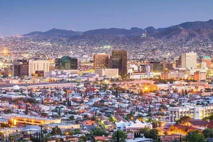 Framed Print : El Paso, Texas, USA downtown city skyline at dusk with Juarez, Mexico in the distance Framed Print : El Paso, Texas, USA downtown city skyline at dusk with Juarez, Mexico in the distance