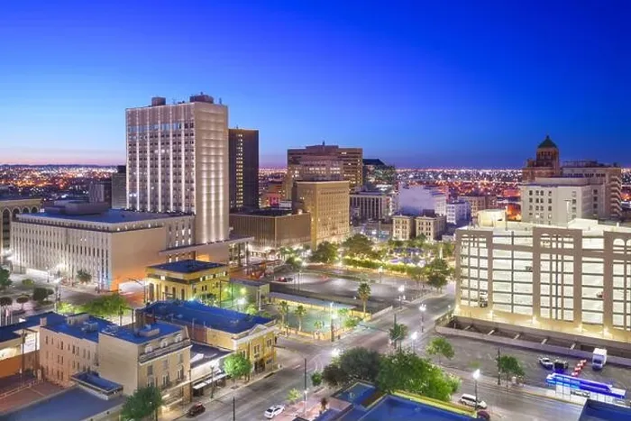 Framed Print : El Paso, Texas, USA downtown city skyline at dusk with Juarez, Mexico in the distance Framed Print : El Paso, Texas, USA downtown city skyline at dusk with Juarez, Mexico in the distance