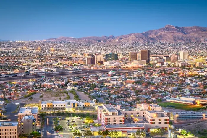Framed Print : El Paso, Texas, USA downtown city skyline at twilight Framed Print : El Paso, Texas, USA downtown city skyline at twilight