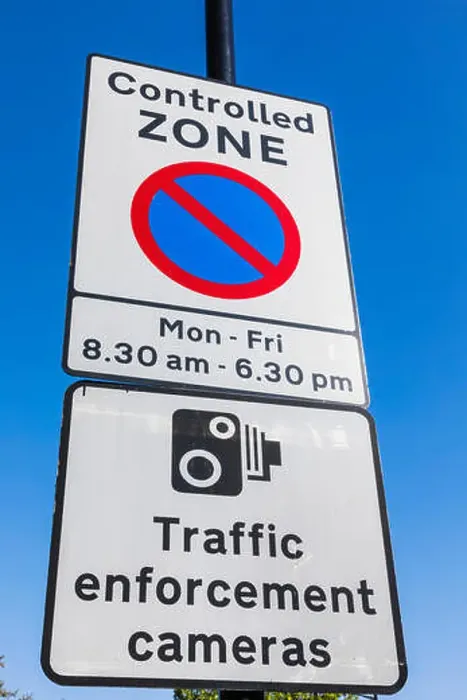 Framed Print : England, London, Controlled Zone Traffic Sign