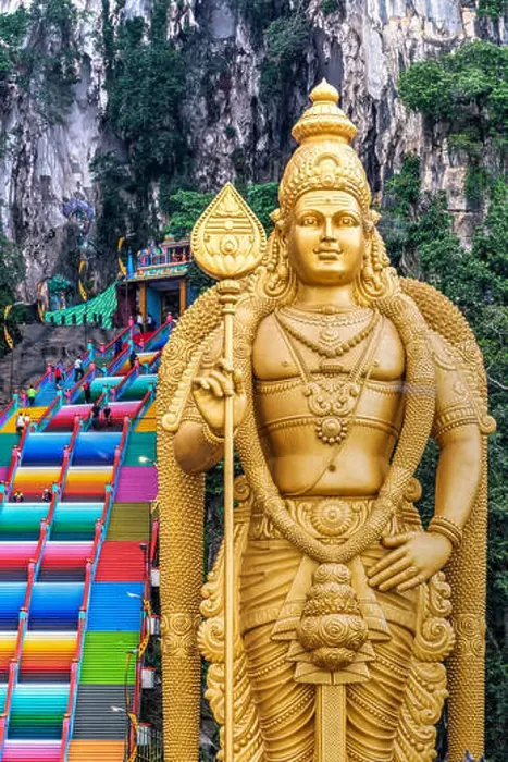 Framed Print : Entrance to Batu Caves with the Murugan statue, Selangor, Kuala Lumpur, Malaysia Framed Print : Entrance to Batu Caves with the Murugan statue, Selangor, Kuala Lumpur, Malaysia
