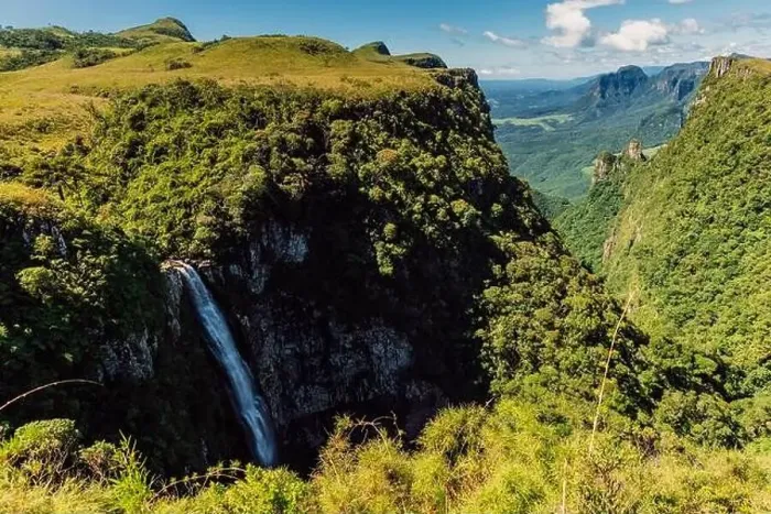 Framed Print : Espraiado Canyon with waterfall in Santa Catarina, Brazil Framed Print : Espraiado Canyon with waterfall in Santa Catarina, Brazil