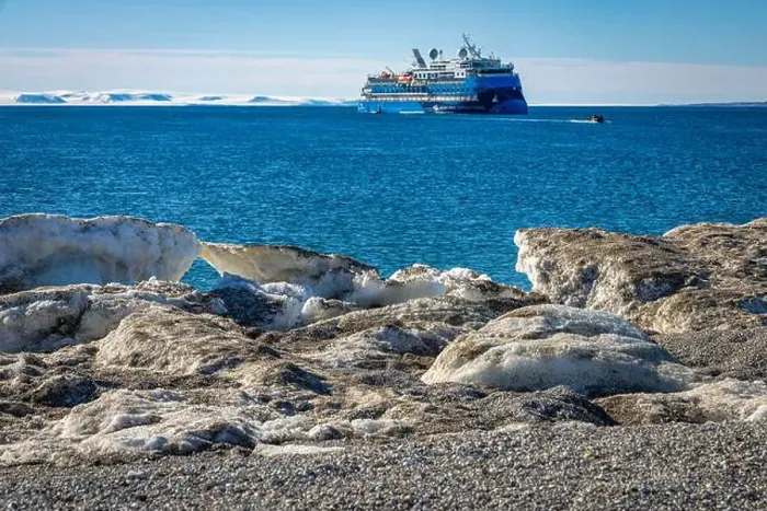 Framed Print : Expedition cruising in the Arctic and Svalbard, Norway Framed Print : Expedition cruising in the Arctic and Svalbard, Norway