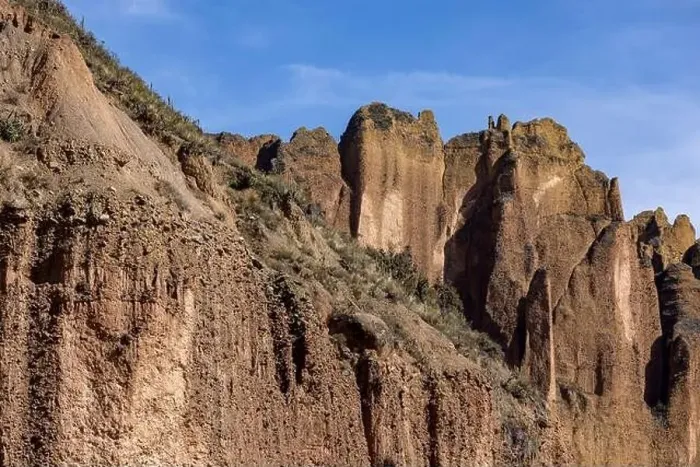 Framed Print : Exploring the beautiful Palca Canyon, a natural sight in the surroundings of La Paz, Bolivia - Traveling South America Framed Print : Exploring the beautiful Palca Canyon, a natural sight in the surroundings of La Paz, Bolivia - Traveling South America