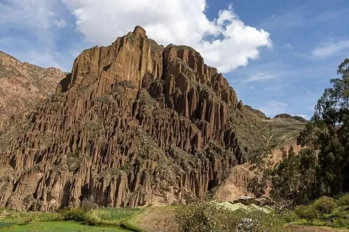 Framed Print : Exploring the beautiful Palca Canyon, a natural sight in the surroundings of La Paz, Bolivia - Traveling South America Framed Print : Exploring the beautiful Palca Canyon, a natural sight in the surroundings of La Paz, Bolivia - Traveling South America