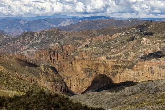 Framed Print : Exploring the beautiful Palca Canyon, a natural sight in the surroundings of La Paz, Bolivia - Traveling South America Framed Print : Exploring the beautiful Palca Canyon, a natural sight in the surroundings of La Paz, Bolivia - Traveling South America