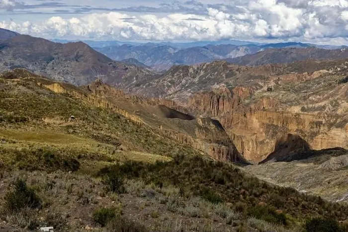 Framed Print : Exploring the beautiful Palca Canyon, a natural sight in the surroundings of La Paz, Bolivia - Traveling South America Framed Print : Exploring the beautiful Palca Canyon, a natural sight in the surroundings of La Paz, Bolivia - Traveling South America