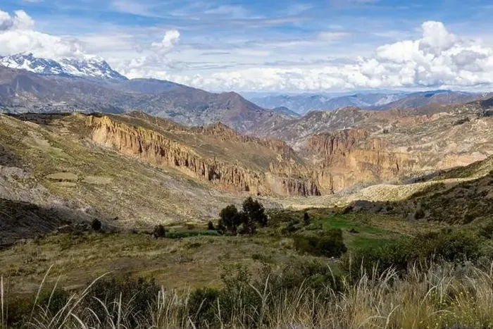 Framed Print : Exploring the beautiful Palca Canyon, a natural sight in the surroundings of La Paz, Bolivia - Traveling South America Framed Print : Exploring the beautiful Palca Canyon, a natural sight in the surroundings of La Paz, Bolivia - Traveling South America
