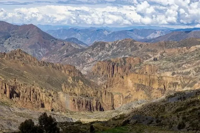 Framed Print : Exploring the beautiful Palca Canyon, a natural sight in the surroundings of La Paz, Bolivia - Traveling South America Framed Print : Exploring the beautiful Palca Canyon, a natural sight in the surroundings of La Paz, Bolivia - Traveling South America