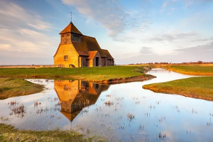 Framed Print : Fairfield Church on Romney Marsh in Kent captured in warm late evening light