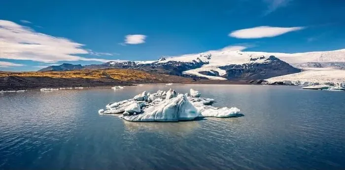 Framed Print : Floating icebergs in Jokulsarlon Glacier Lagoon in the morning mist Framed Print : Floating icebergs in Jokulsarlon Glacier Lagoon in the morning mist