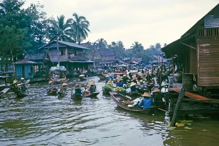 Framed Print : Floating market boats and sellers afloat on waterways near Bangkok, Thailand, Asia in 1964 Framed Print : Floating market boats and sellers afloat on waterways near Bangkok, Thailand, Asia in 1964