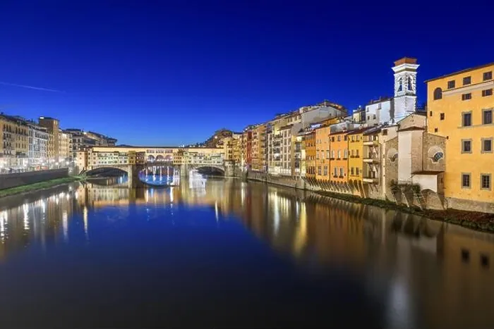 Framed Print : Florence, Italy at the Ponte Vecchio Bridge crossing the Arno River at twilight Framed Print : Florence, Italy at the Ponte Vecchio Bridge crossing the Arno River at twilight