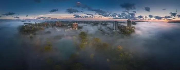 Framed Print : Fog at Cincinnati downtown aerial view, Ohio, USA skyline Framed Print : Fog at Cincinnati downtown aerial view, Ohio, USA skyline
