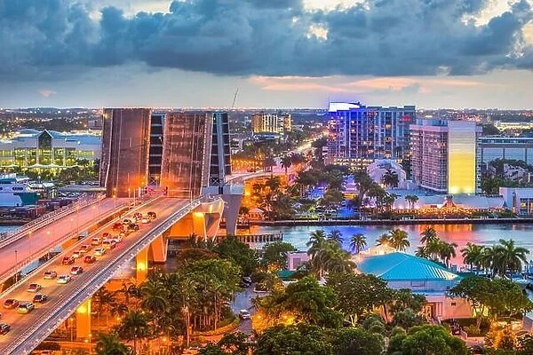 Fort Lauderdale, Florida, USA skyline drawbridge at dusk