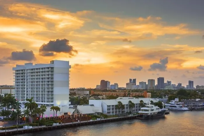 Framed Print : Fort Lauderdale, Florida, USA skyline at dusk Framed Print : Fort Lauderdale, Florida, USA skyline at dusk