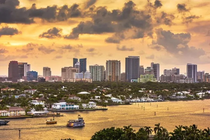 Framed Print : Fort Lauderdale, Florida, USA skyline and river at dusk Framed Print : Fort Lauderdale, Florida, USA skyline and river at dusk