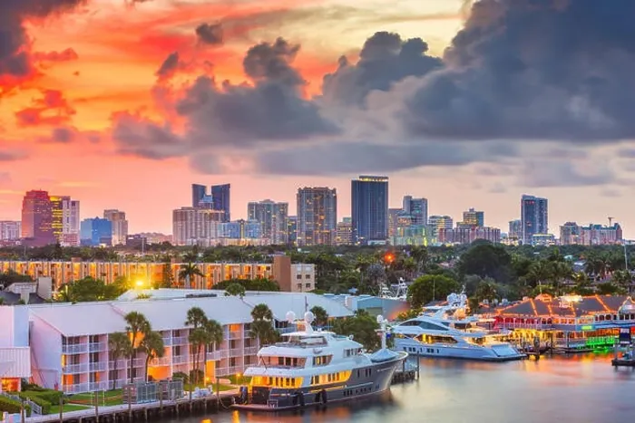 Framed Print : Fort Lauderdale, Florida, USA skyline and river at dusk Framed Print : Fort Lauderdale, Florida, USA skyline and river at dusk