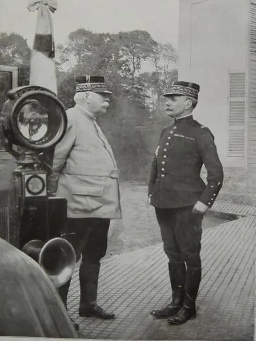 Framed Print : French Generals Joffre (left) and Foch (right) meet before the Battle of Flanders. November1914 Framed Print : French Generals Joffre (left) and Foch (right) meet before the Battle of Flanders. November1914
