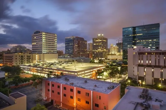Framed Print : Ft. Lauderdale, Florida, USA downtown cityscape at dusk Framed Print : Ft. Lauderdale, Florida, USA downtown cityscape at dusk